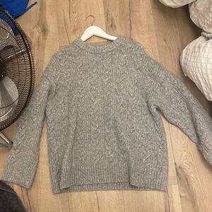 Knit sweater grey